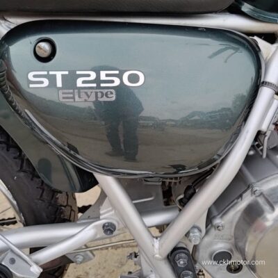 ST250E, 14591km, 2012 - Image 13